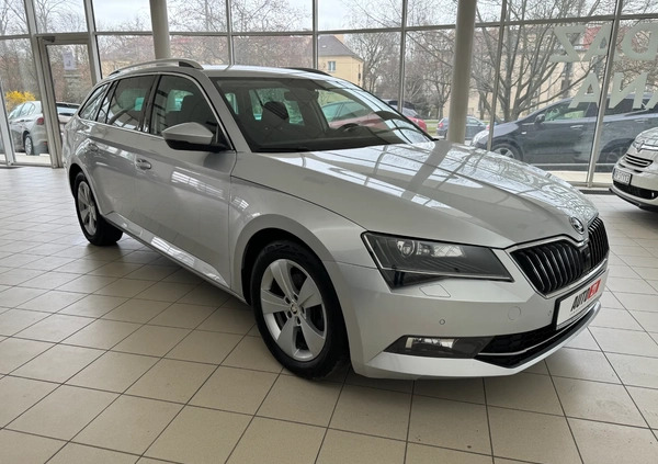 Skoda Superb cena 89900 przebieg: 112896, rok produkcji 2019 z Tykocin małe 667